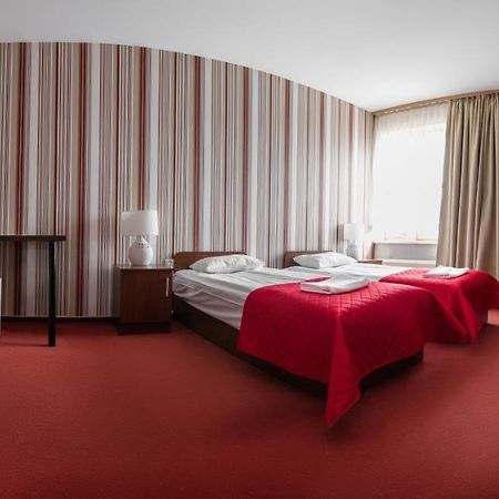 Hotel Piemont Pabianice Kültér fotó