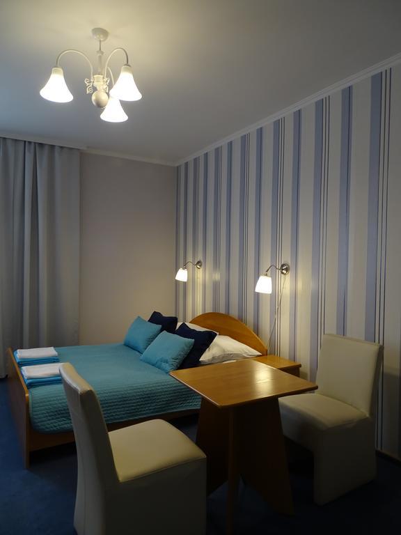 Hotel Piemont Pabianice Kültér fotó