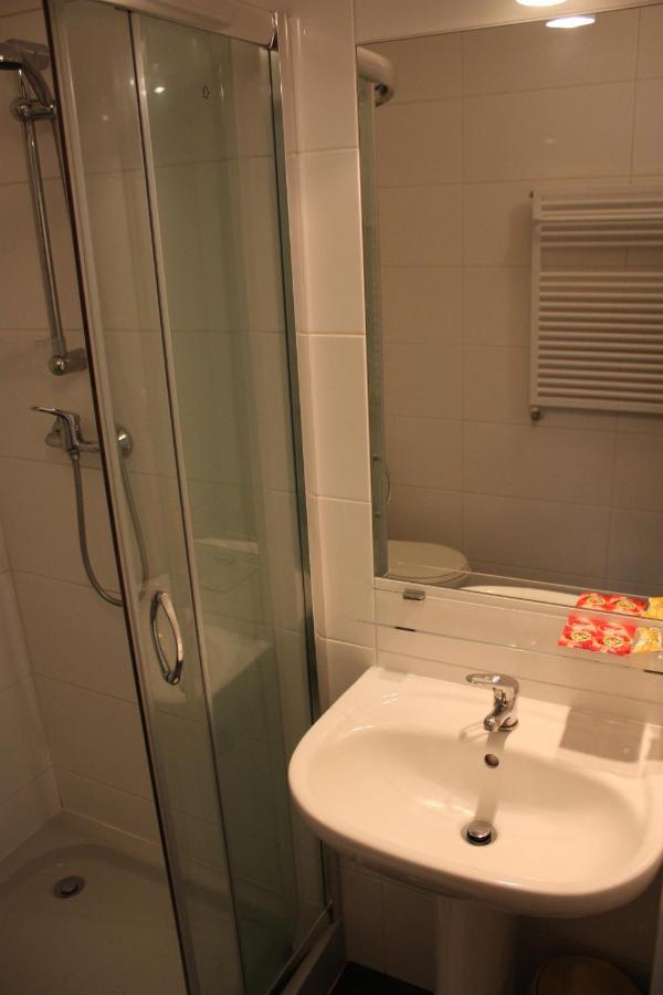 Hotel Piemont Pabianice Szoba fotó